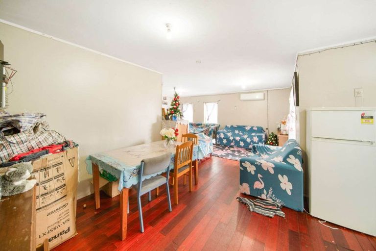 Photo of property in 2/144 Shifnal Drive, Randwick Park, Auckland, 2105
