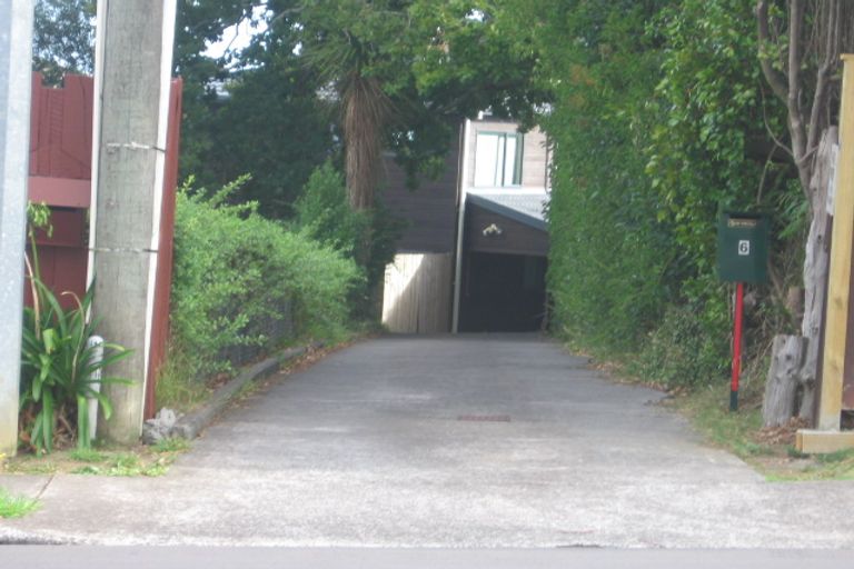 Photo of property in 6 Exmouth Road, Northcote, Auckland, 0627