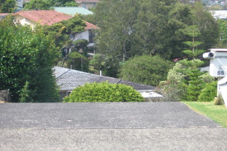 Photo of property in 1/55 Ayton Drive, Totara Vale, Auckland, 0629