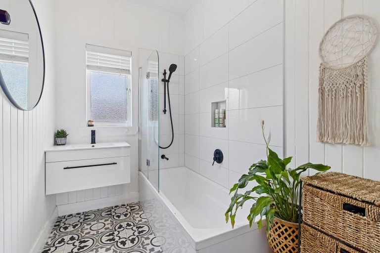 Photo of property in 70 Leith Street, Te Awamutu, 3800