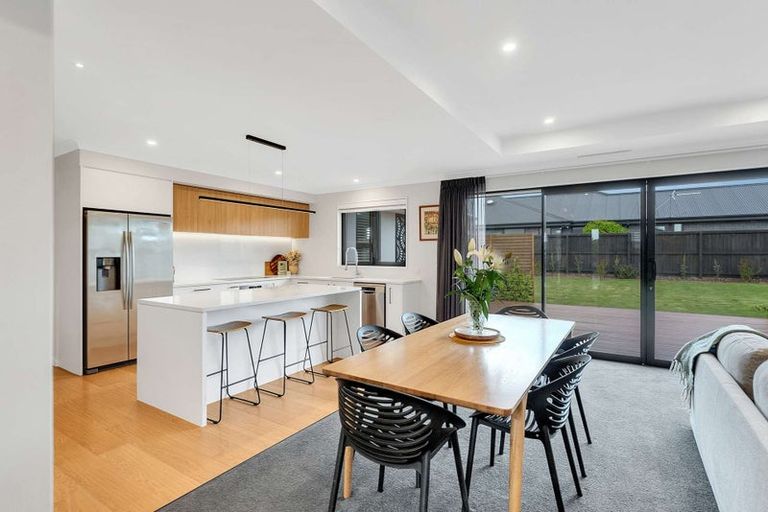 Photo of property in 10 Lesser Close, Rolleston, 7615