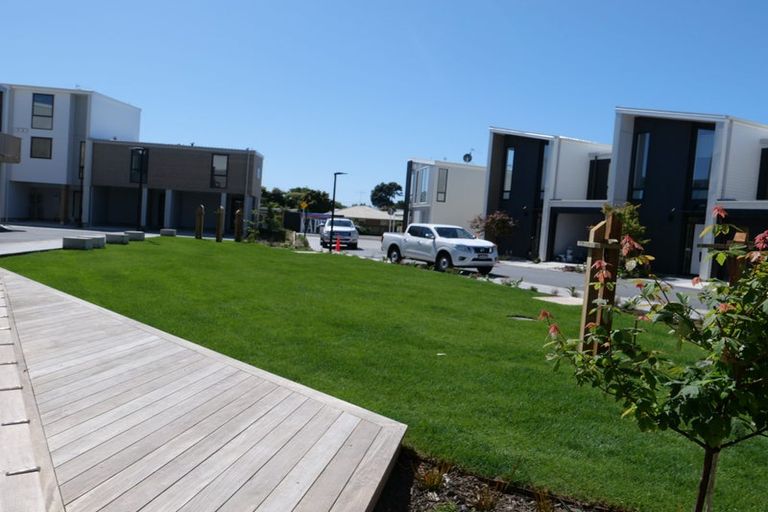Photo of property in 19 Kamahi Place, Paraparaumu, 5032