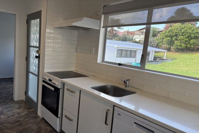 Photo of property in 27 Blomfield Street, Nawton, Hamilton, 3200