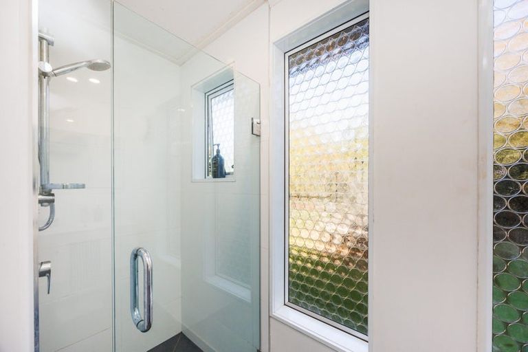 Photo of property in 11 Squires Place, Awapuni, Palmerston North, 4412