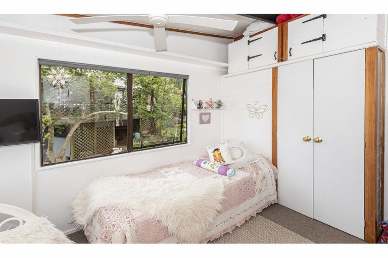 Photo of property in 8b Granfield Place, Te Kamo, Whangarei, 0112