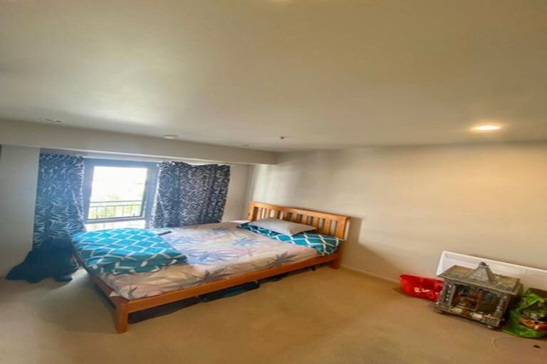 Photo of property in 4m/10 Crown Lynn Place, New Lynn, Auckland, 0600