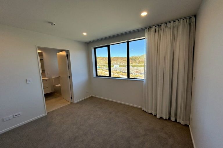Photo of property in 81 Holystone Road, Whitby, 5024