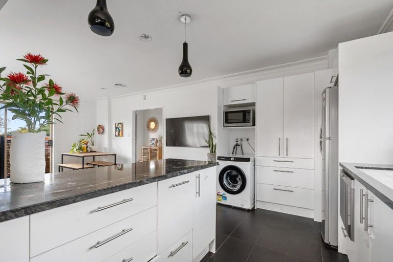 Photo of property in 1/36 Moore Street, Hillcrest, Auckland, 0627