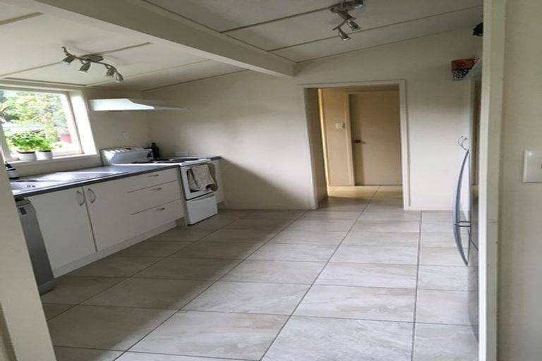 Photo of property in 38 Daffodil Street, Titirangi, Auckland, 0604