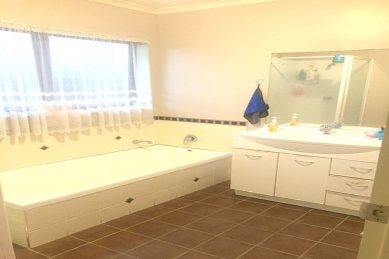 Photo of property in 37d Station Road, Takanini, 2112