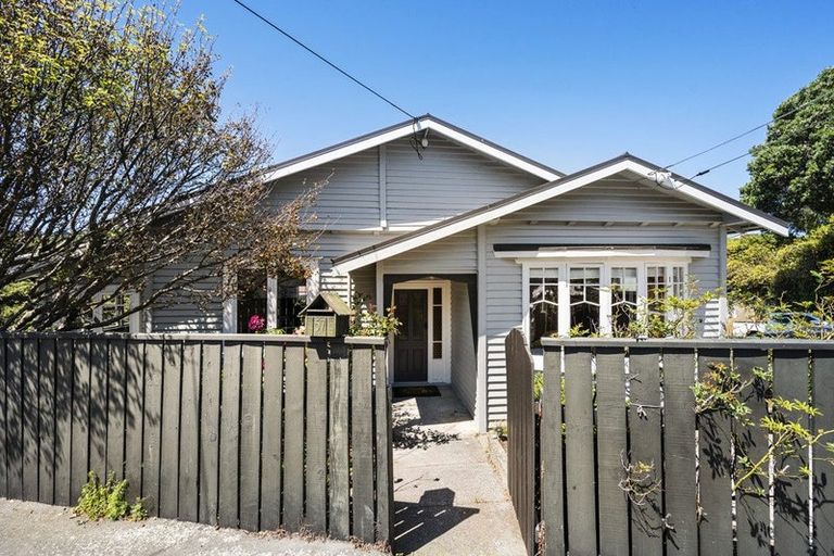 Photo of property in 57 Eden Street, Island Bay, Wellington, 6023