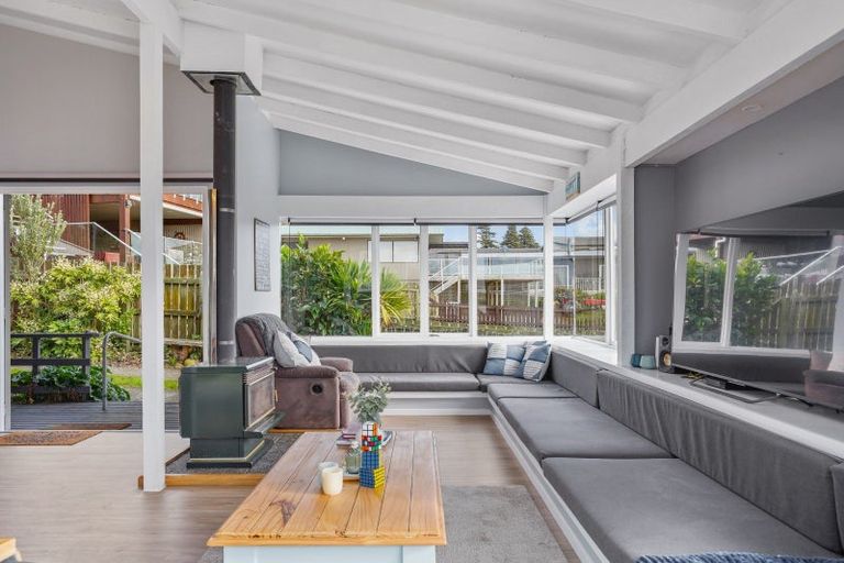 Photo of property in 3428 Pourerere Beach Road, Pourerere, Omakere, 4271