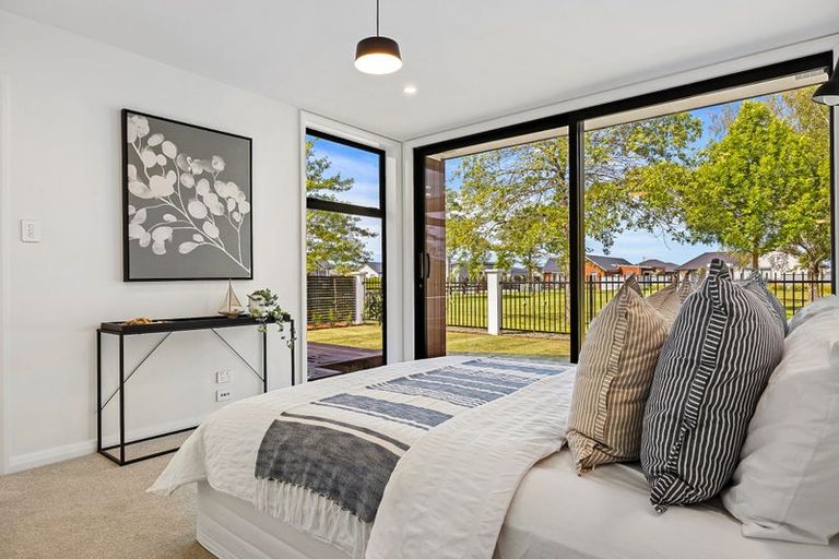 Photo of property in 15 Pembrook Close, Rangiora, 7400