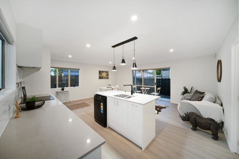 Photo of property in 38a Heathdale Crescent, Papakura, 2110