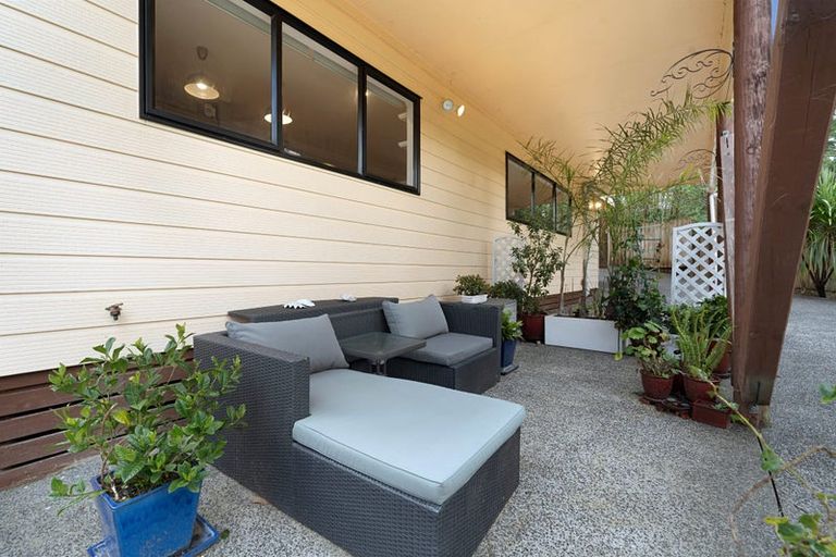 Photo of property in 45 Holmes Drive South, Massey, Auckland, 0614