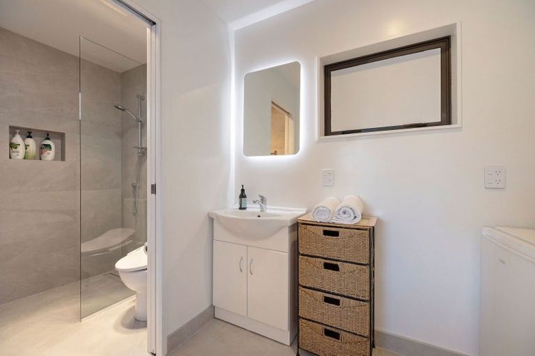Photo of property in 22 Golden Terrace, Queenstown, 9300