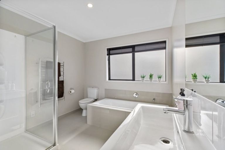 Photo of property in 79 Rathmar Drive, Manurewa, Auckland, 2105