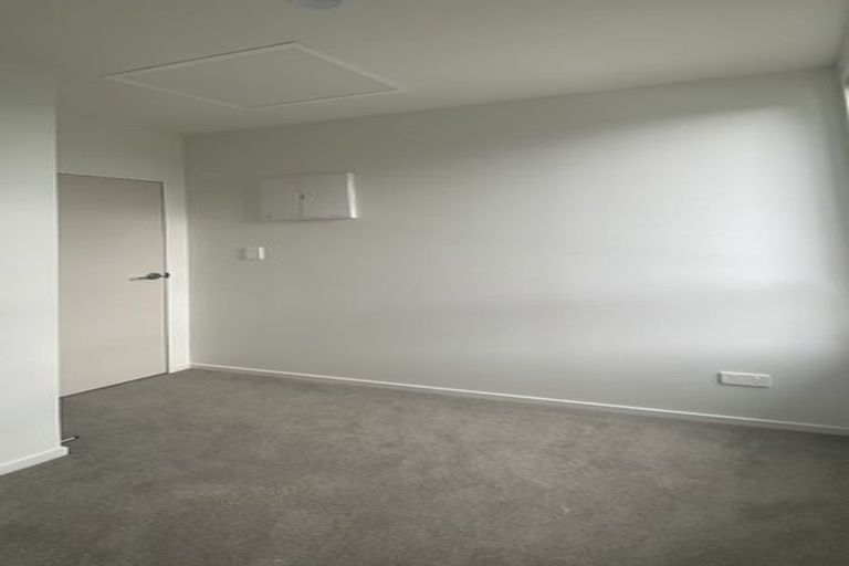 Photo of property in 14/2 Moor Avenue, Te Atatu Peninsula, Auckland, 0610