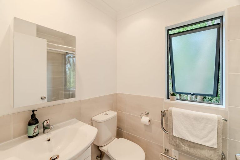Photo of property in 49a Flaxdale Street, Birkdale, Auckland, 0626