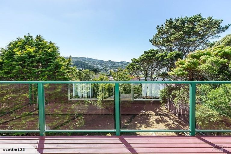 Photo of property in 90b Thurleigh Grove, Karori, Wellington, 6012