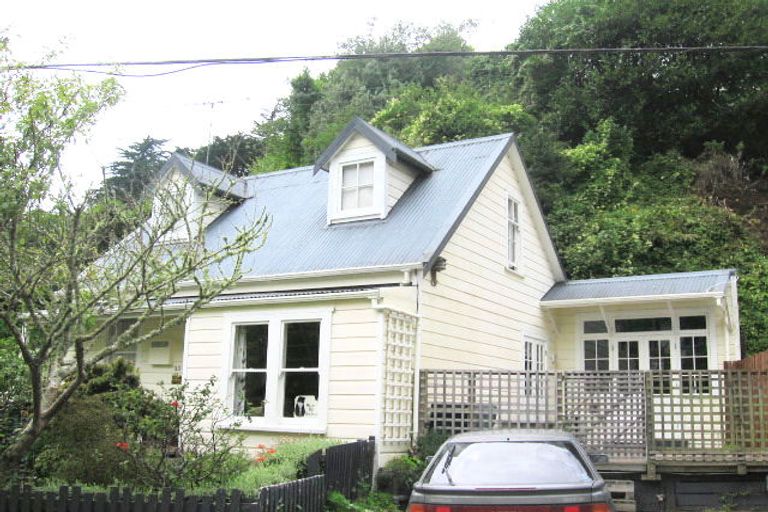 Photo of property in 33 Holloway Road, Aro Valley, Wellington, 6021