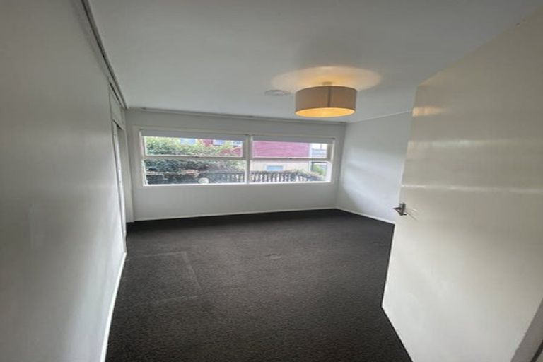 Photo of property in 443 Don Buck Road, Massey, Auckland, 0614