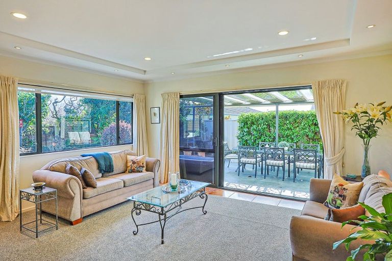 Photo of property in 10 Park Lane, Greenmeadows, Napier, 4112