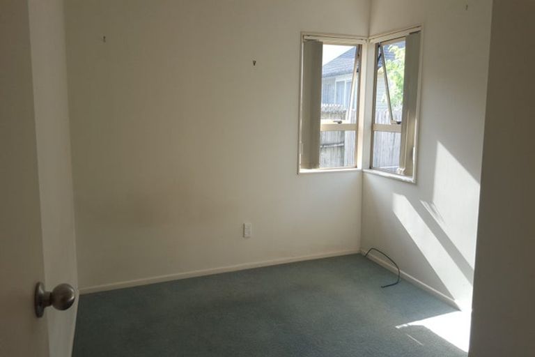 Photo of property in 78 Sunset Road, Unsworth Heights, Auckland, 0632