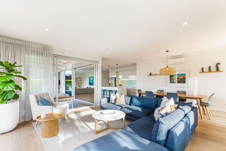 Photo of property in 5 Nikau Way, Riverhead, 0820