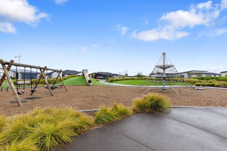 Photo of property in 83 Hills View Drive, Papamoa, 3118