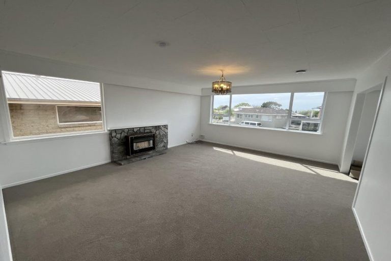 Photo of property in 11 Cumberland Street, Merrilands, New Plymouth, 4312