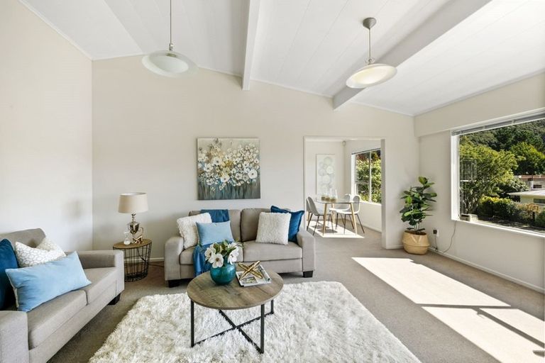 Photo of property in 43 Holland Street, Wainuiomata, Lower Hutt, 5014