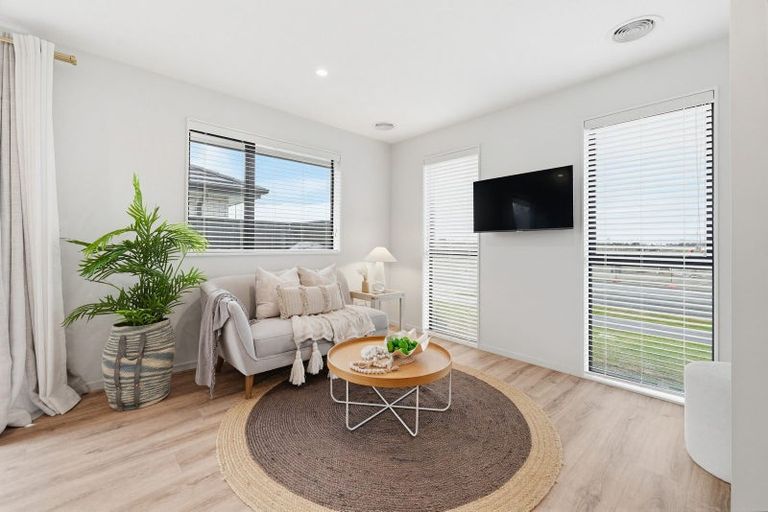 Photo of property in 31 Meadow View Drive, Belfast, Christchurch, 8051