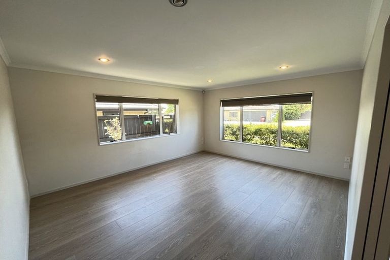 Photo of property in 3 Pohutukawa Place, Karaka, Papakura, 2113