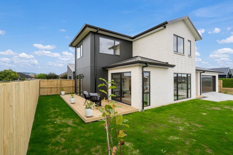 Photo of property in 12 Bourke Drive, Cambridge, 3434