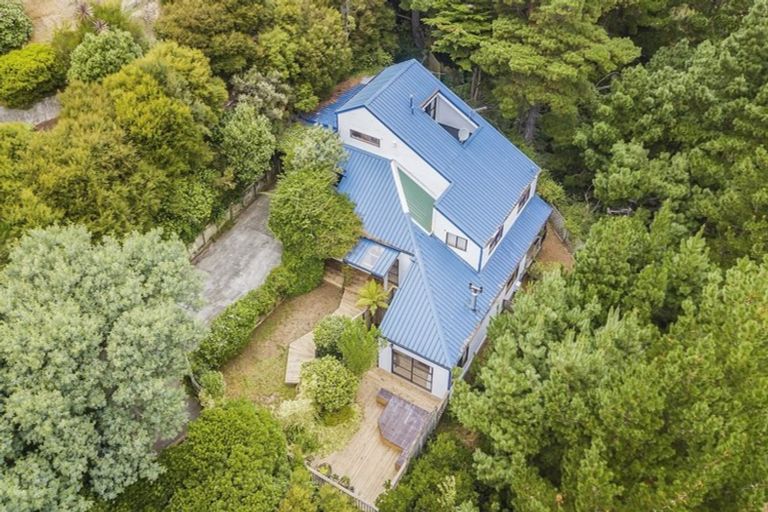 Photo of property in 17 Postgate Drive, Whitby, Porirua, 5024