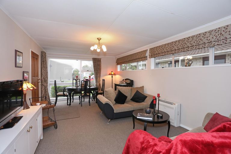 Photo of property in 10 Rainforth Street, Roslyn, Palmerston North, 4414
