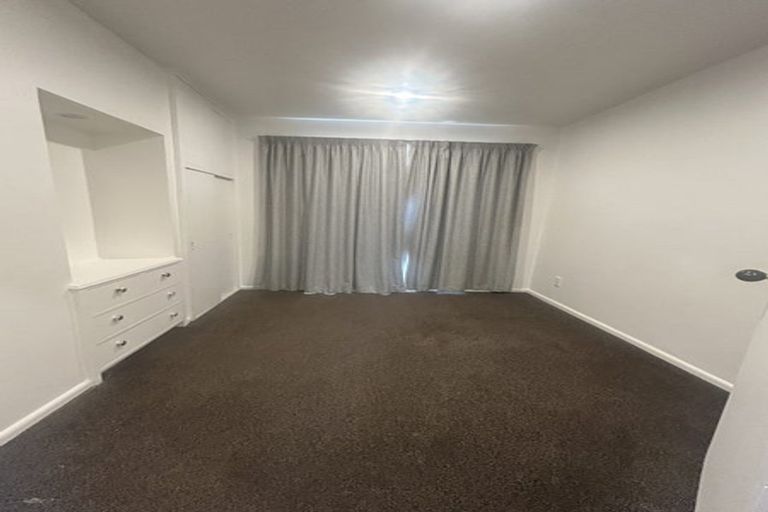 Photo of property in 316 Memorial Avenue, Burnside, Christchurch, 8053