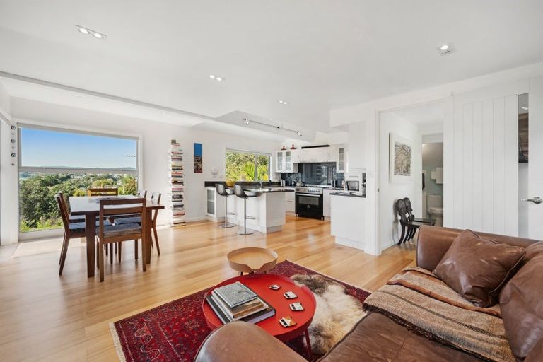 Photo of property in 7 Fenton Terrace, Cockle Bay, Auckland, 2014