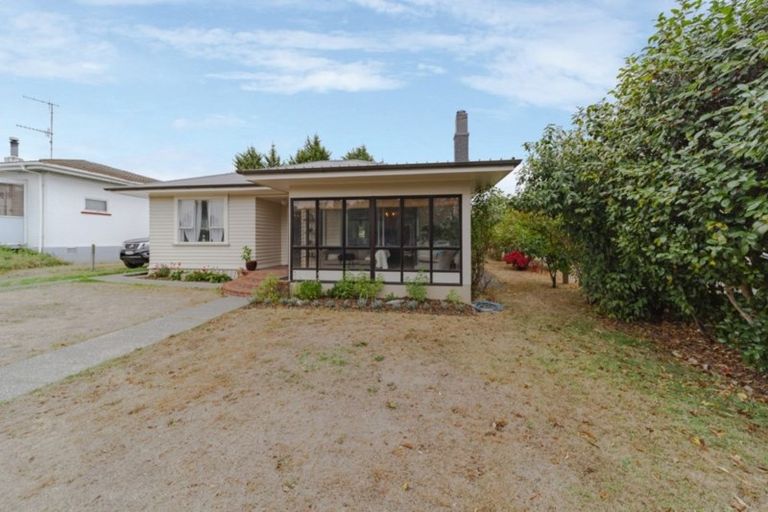 Photo of property in 5 Ruataniwha Street, Waipukurau, 4200