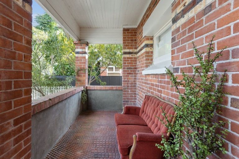 Photo of property in 7 Avenue Road, Greenmeadows, Napier, 4112