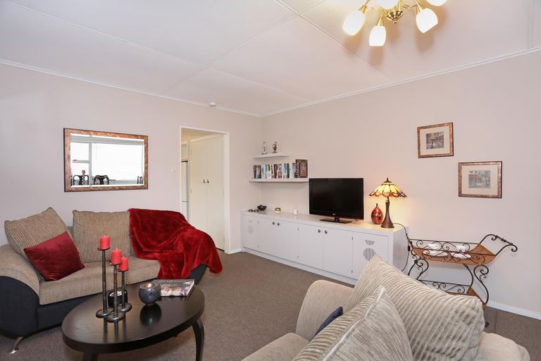Photo of property in 10 Rainforth Street, Roslyn, Palmerston North, 4414
