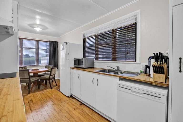 Photo of property in 16 Manchester Street, Patea, 4520