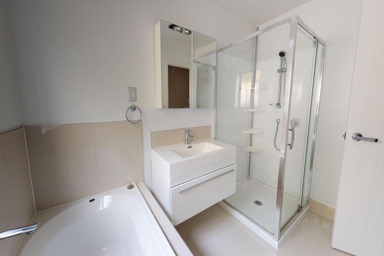 Photo of property in 240 Harbourside Drive, Karaka, Papakura, 2113