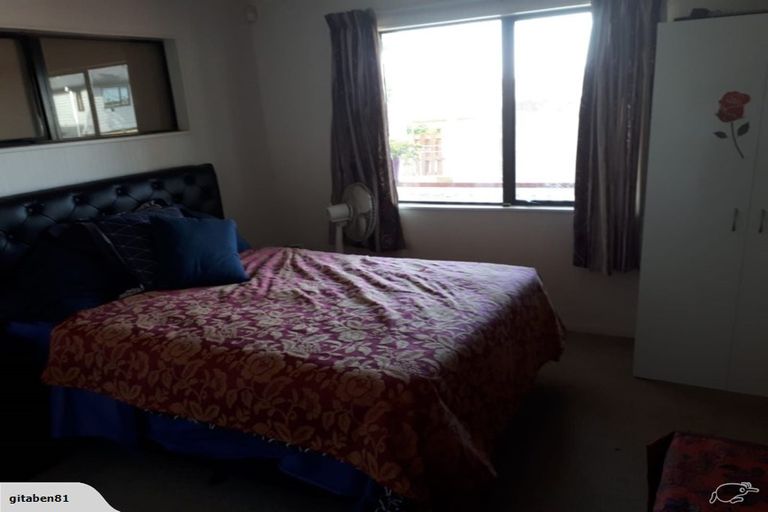 Photo of property in 29 Hill Crescent, New Lynn, Auckland, 0600