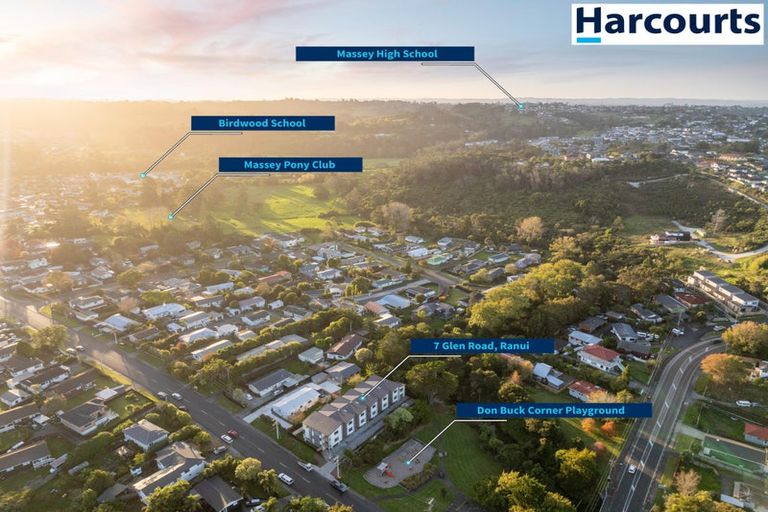 Photo of property in 4/7 Glen Road, Ranui, Auckland, 0612