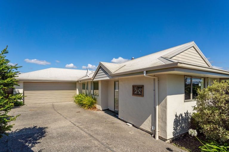 Photo of property in 12 Lionel Place, Mapua, 7005