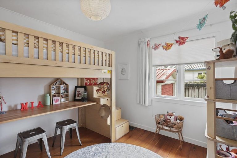 Photo of property in 8 Copley Street, New Lynn, Auckland, 0600