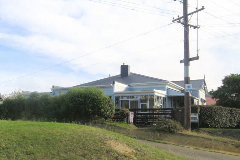 Photo of property in 14 Arawhata Street, Ranui, Porirua, 5024
