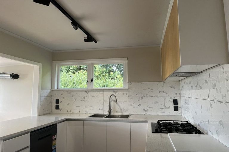 Photo of property in 552 Swanson Road, Ranui, Auckland, 0612
